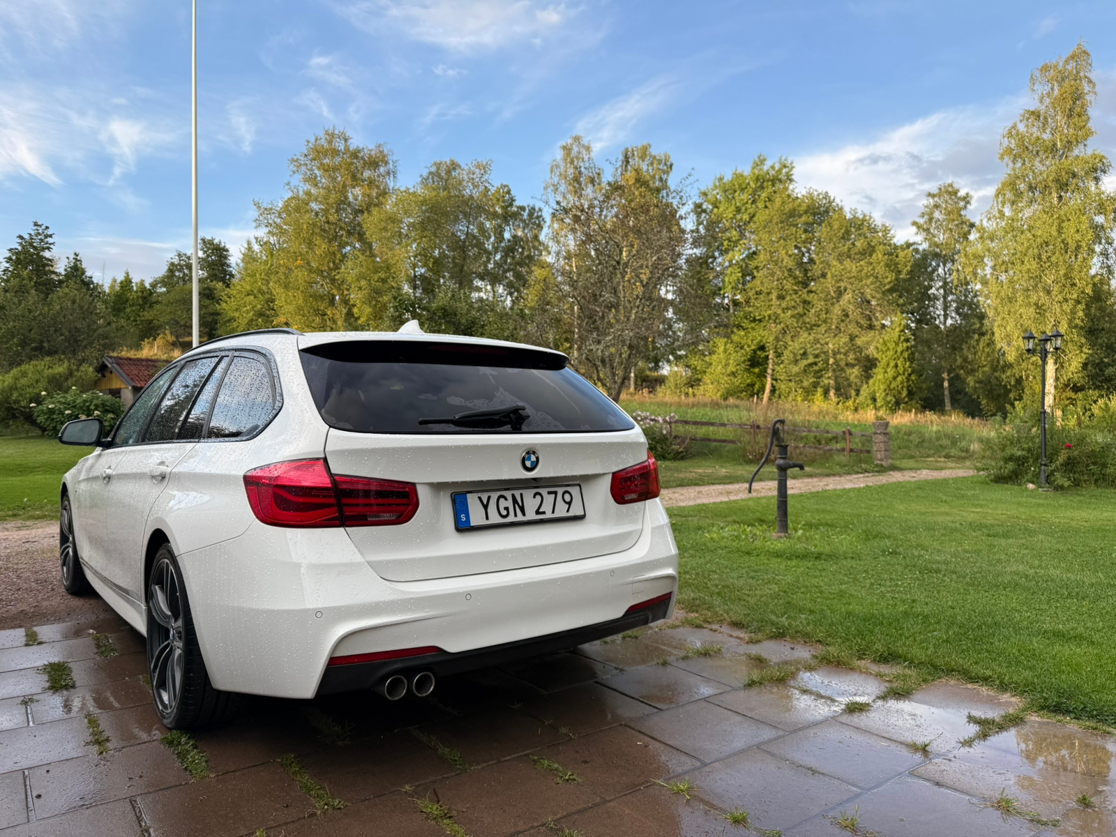 BMW 320d M Sport 2017, bild 2/8