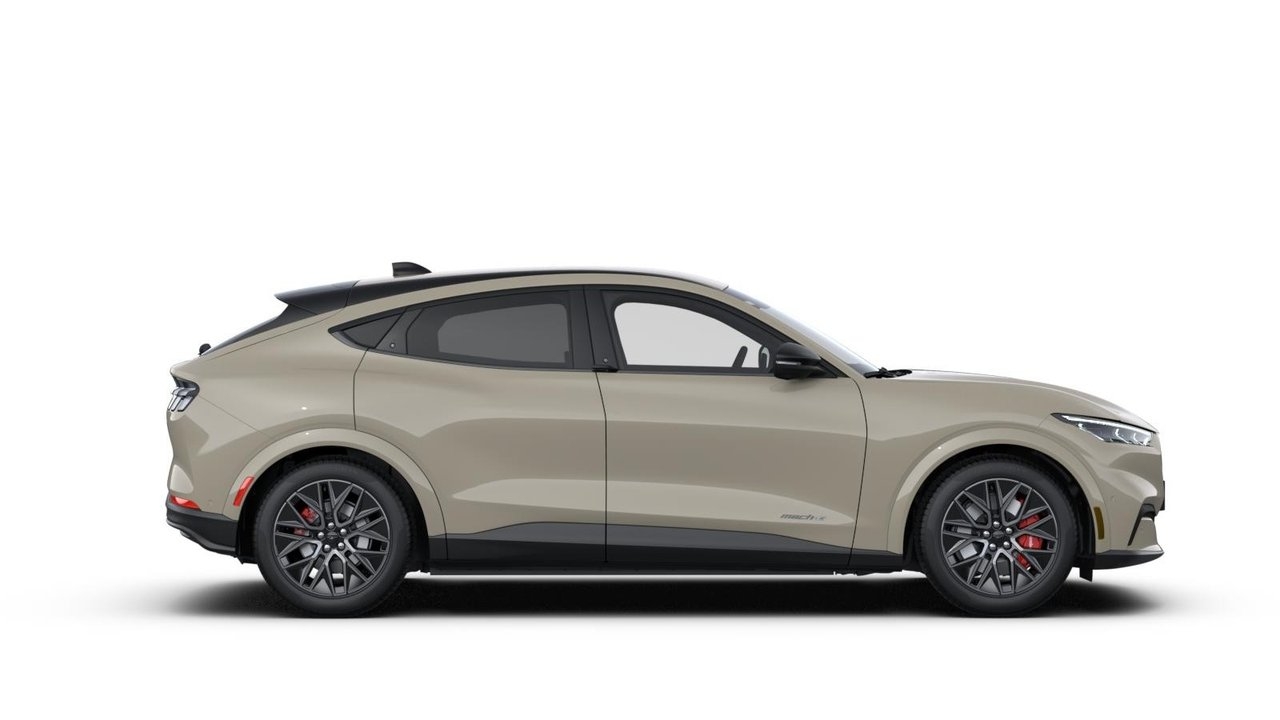Ford Mustang Mach-E Premium AWD LR 2026, kuva 4/9