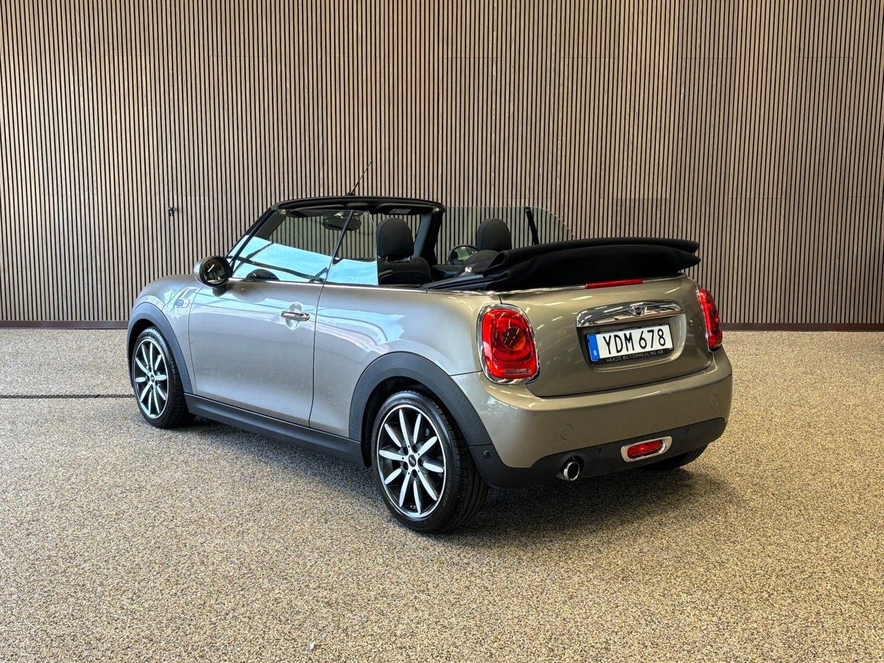 MINI Cooper Convertible 2016, bild 6/10