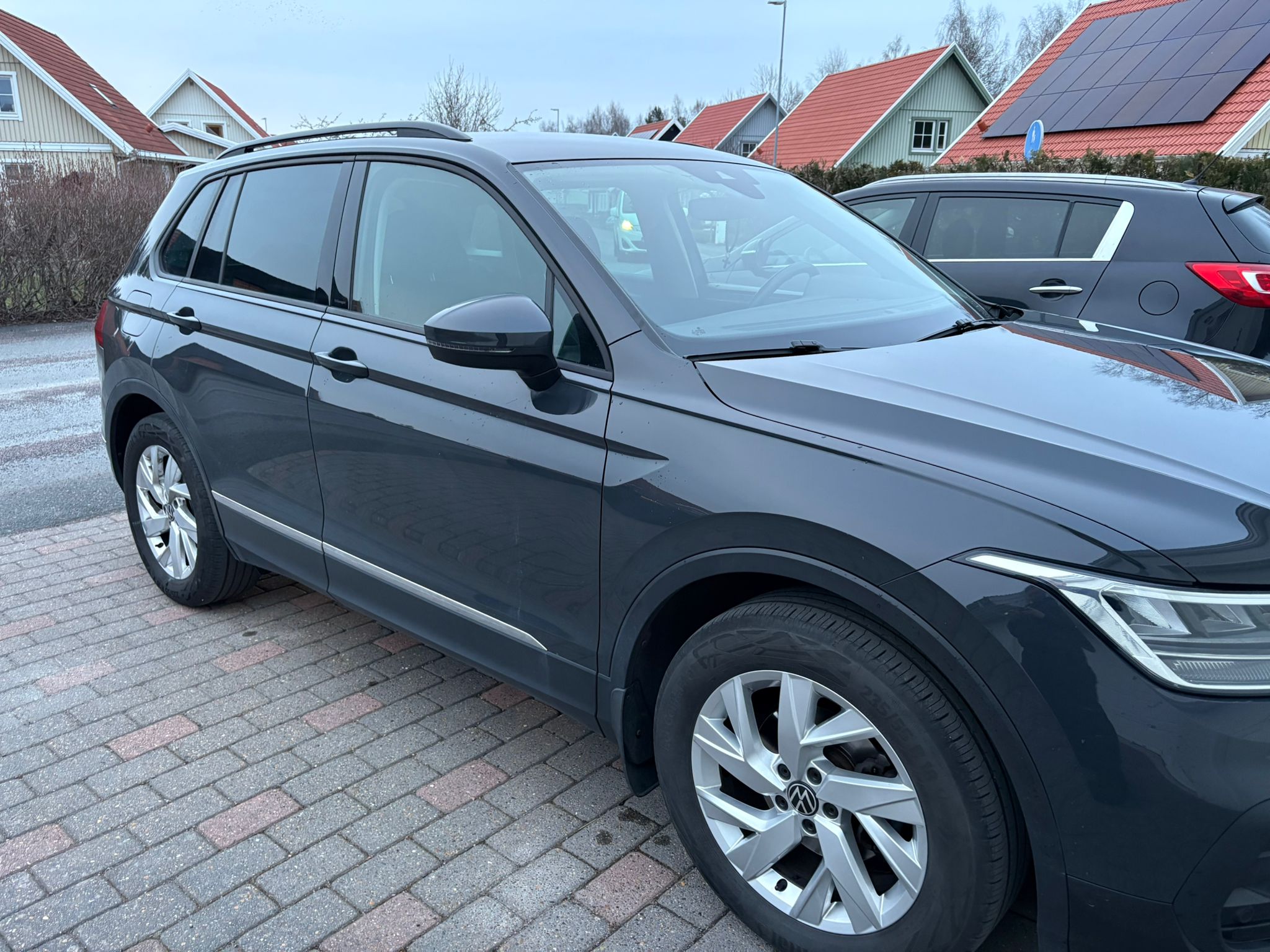 Volkswagen Tiguan 2021, bild 3/9