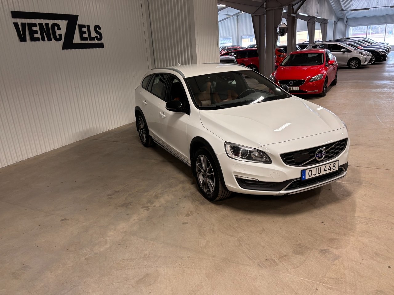 Volvo V60 Cross Country 2017, bild 2/10