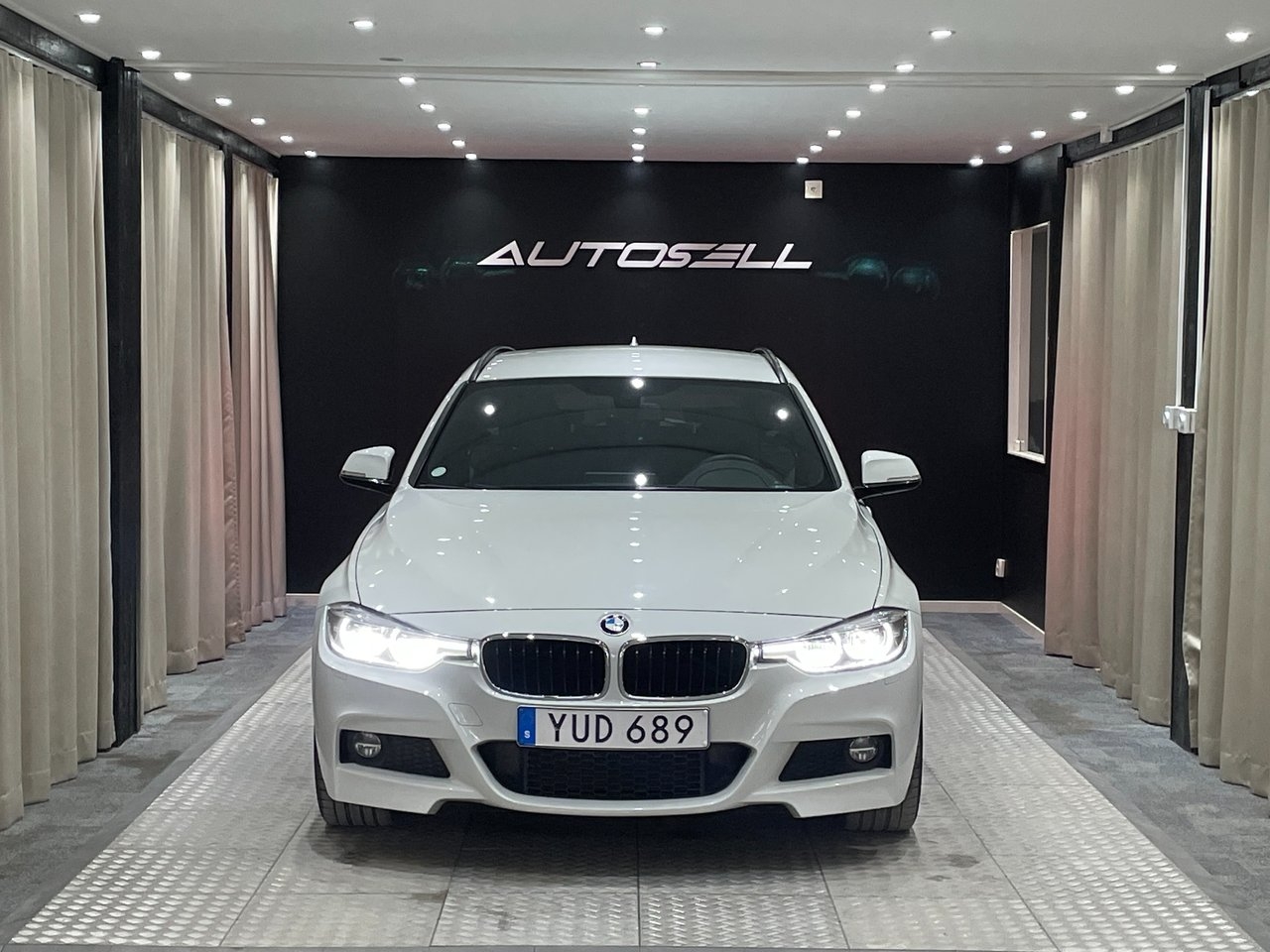 BMW 320 2019, bild 2/10