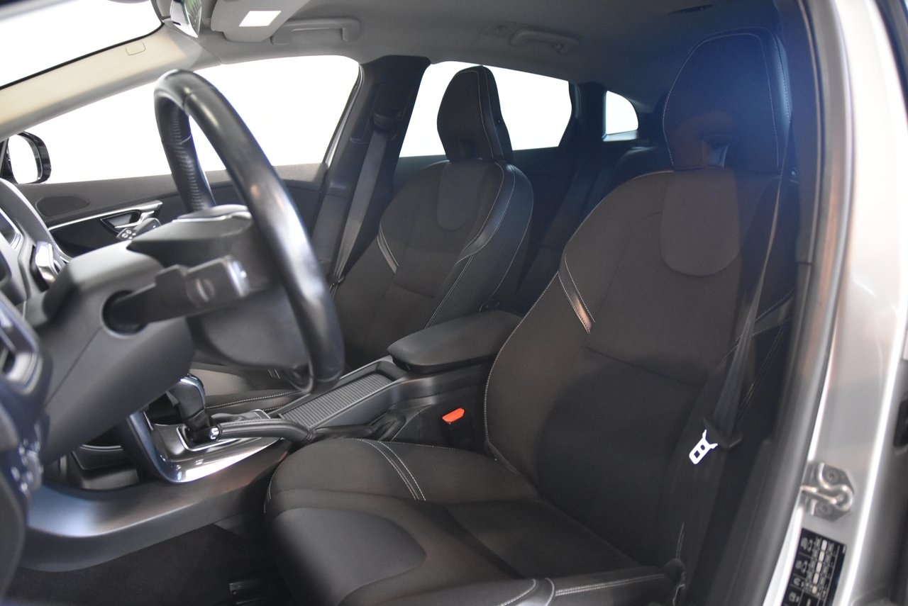Volvo V40 D3 Geartronic Momentum 2014, bild 6/10