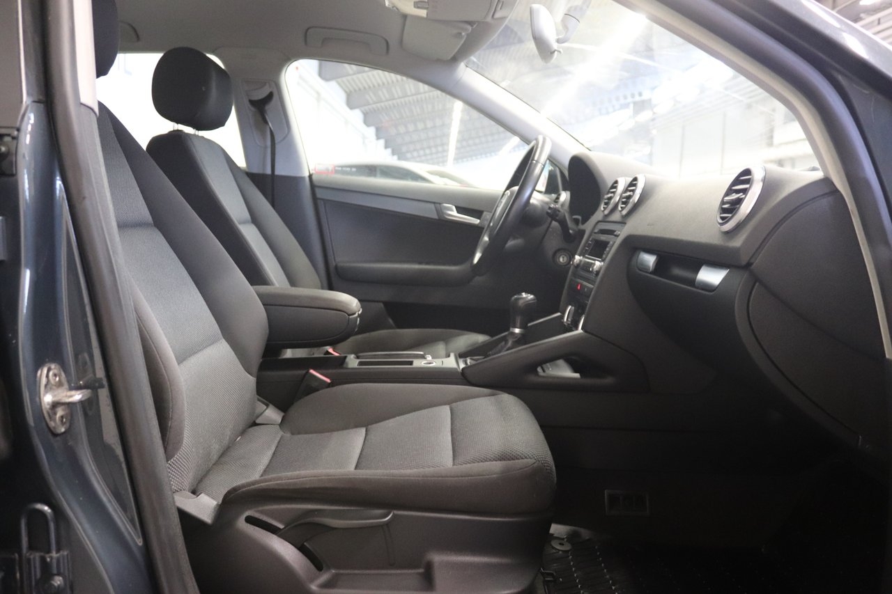 Audi A3 2010, kuva 7/9