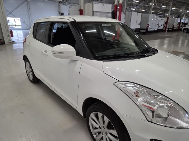 Suzuki Swift 1,2 4x4 5d 94 Hk Exclusive 2013, photo 3/10