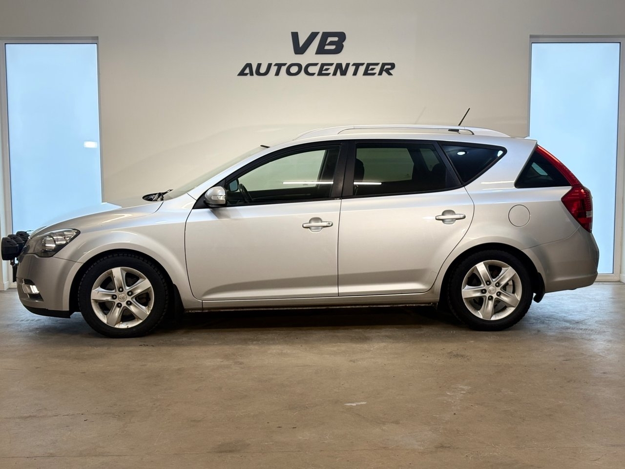 Kia Ceed cee'd_sw 1.6 CRDi ECO Euro 5 2011, bild 4/10