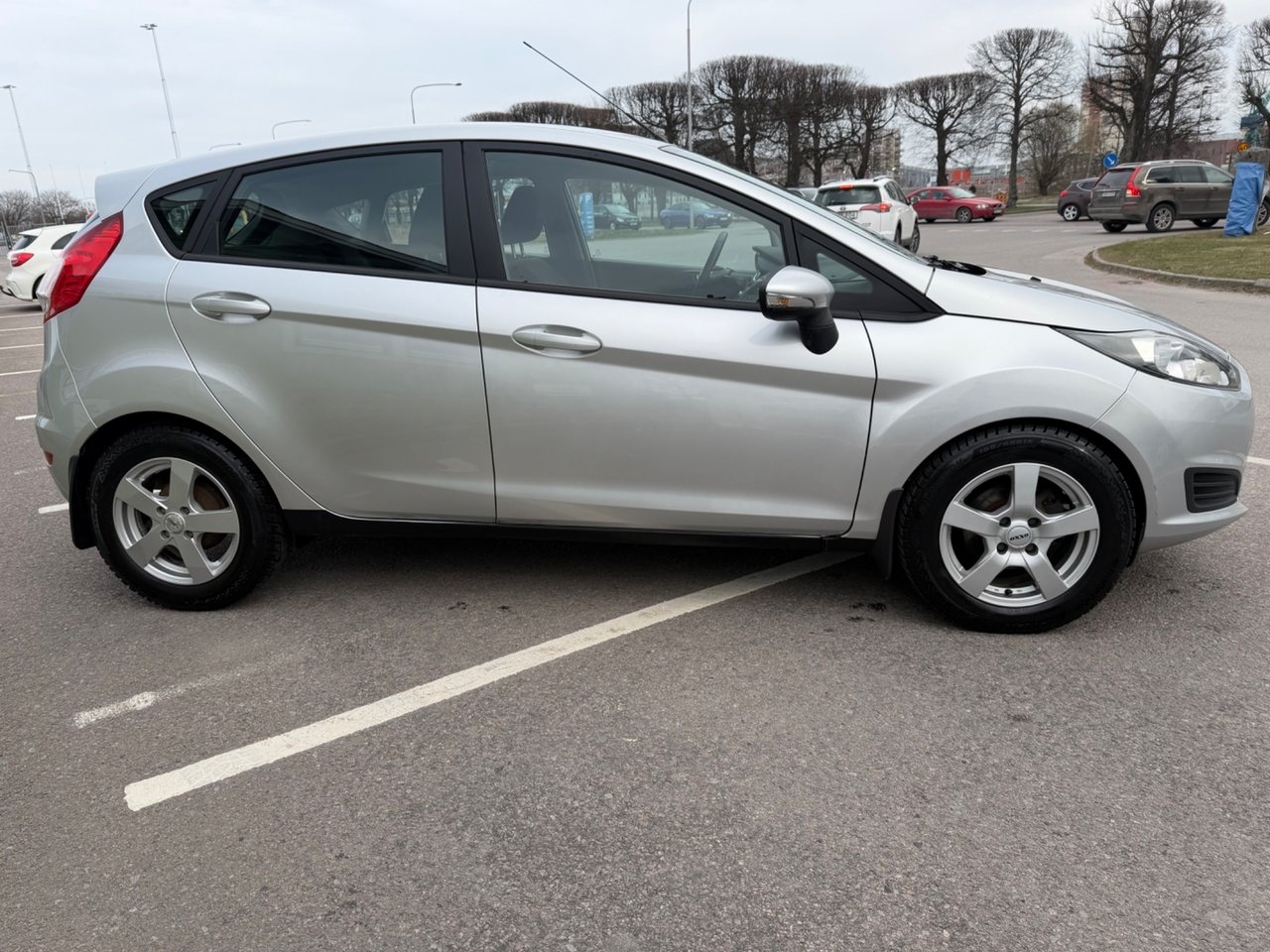 Ford Fiesta 5-dörrar 1.0 Trend Euro 5 2014, bild 6/10