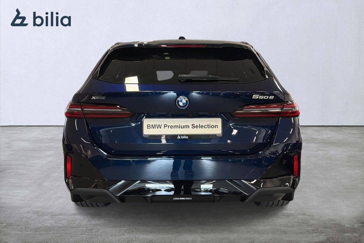 BMW 550 e xDrive Touring M-sport Pro 2026, kuva 4/18