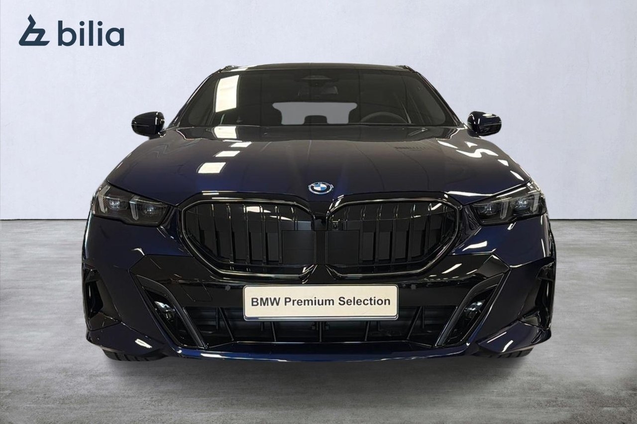 BMW 550 e xDrive Touring M-sport Pro 2026, kuva 5/18