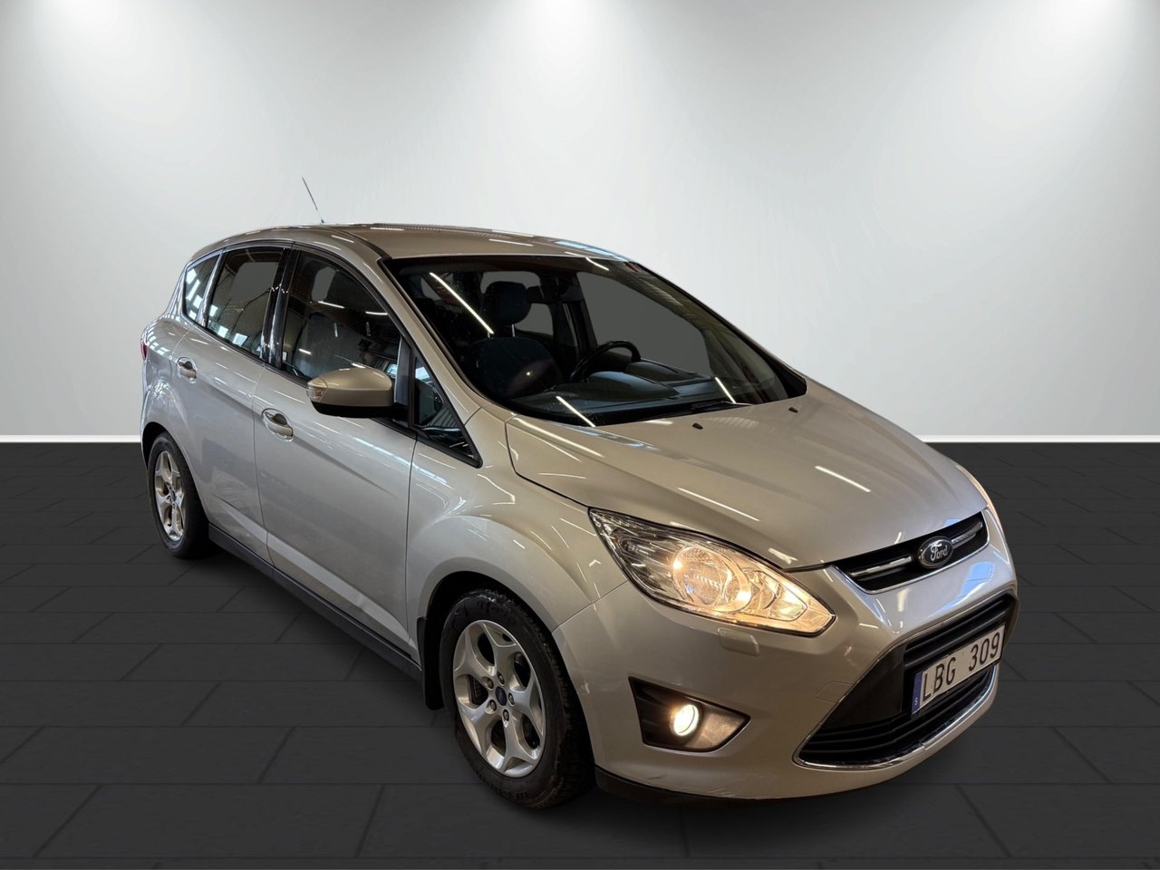 Ford C-Max 1.6 TDCi Trend 2012, photo 4/10