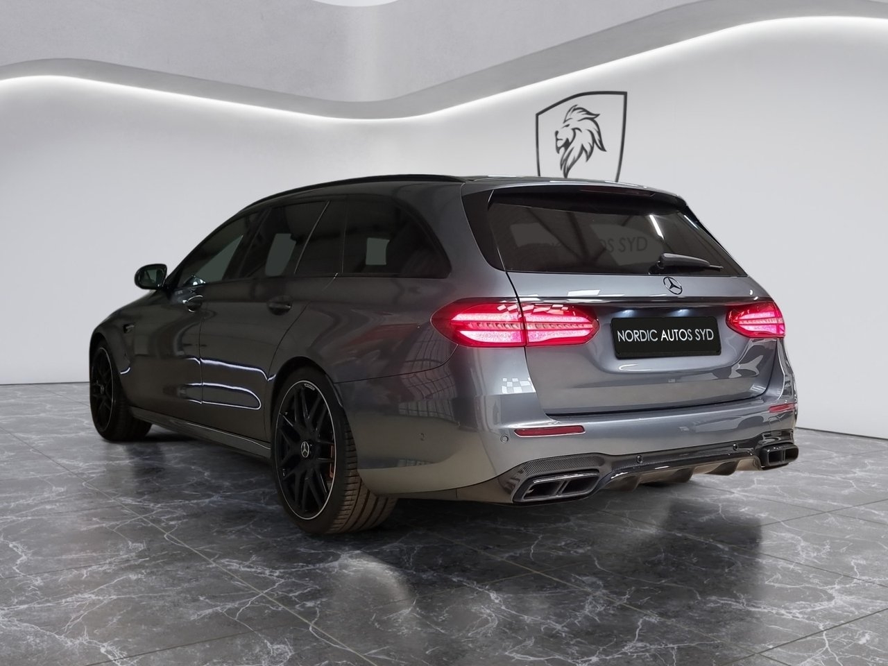 Mercedes-Benz E 2019, bild 2/10