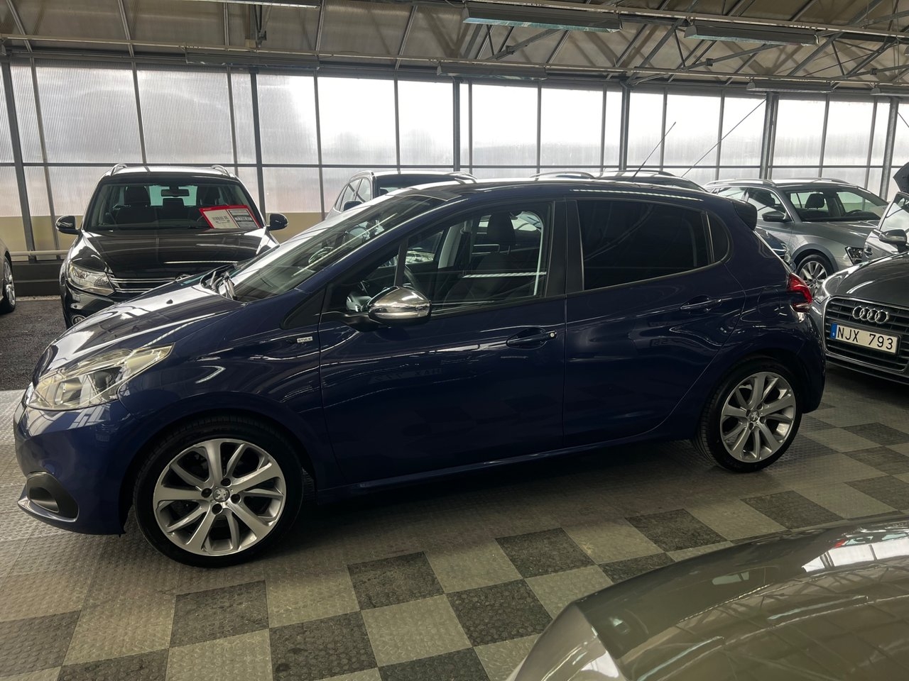 Peugeot 208 5-dörrar 2016, kuva 3/15
