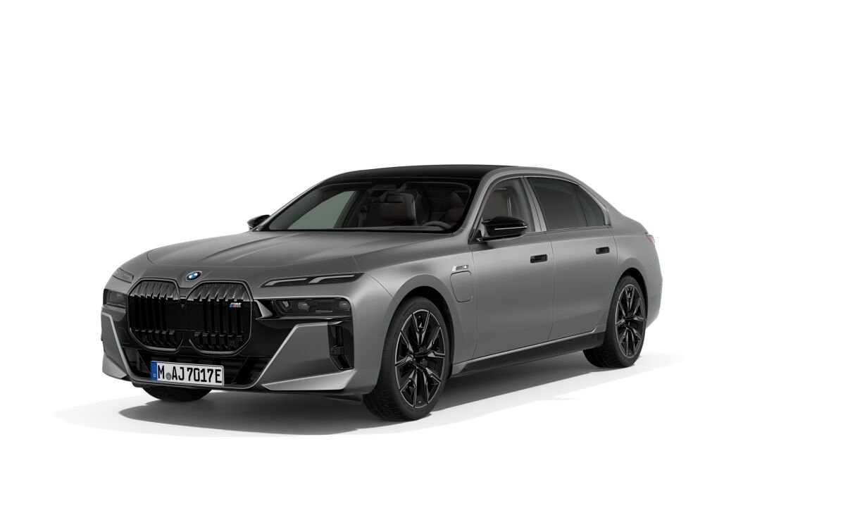BMW M760e