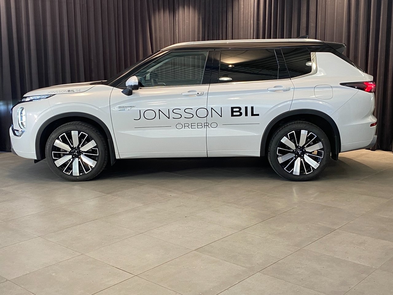 Mitsubishi Outlander INSTYLE PHEV 2 TONE 2025, bild 4/10