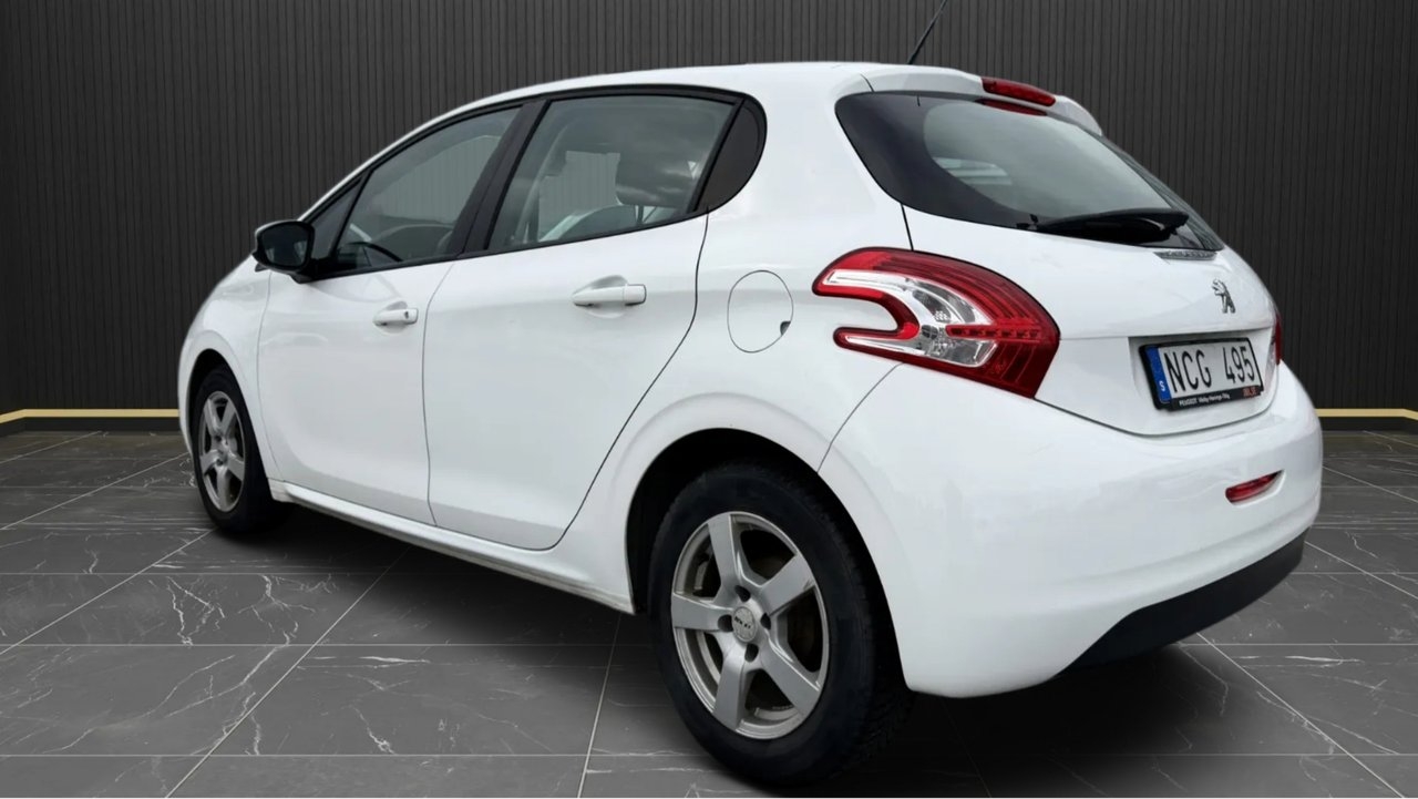 Peugeot 208 2012, bild 3/8