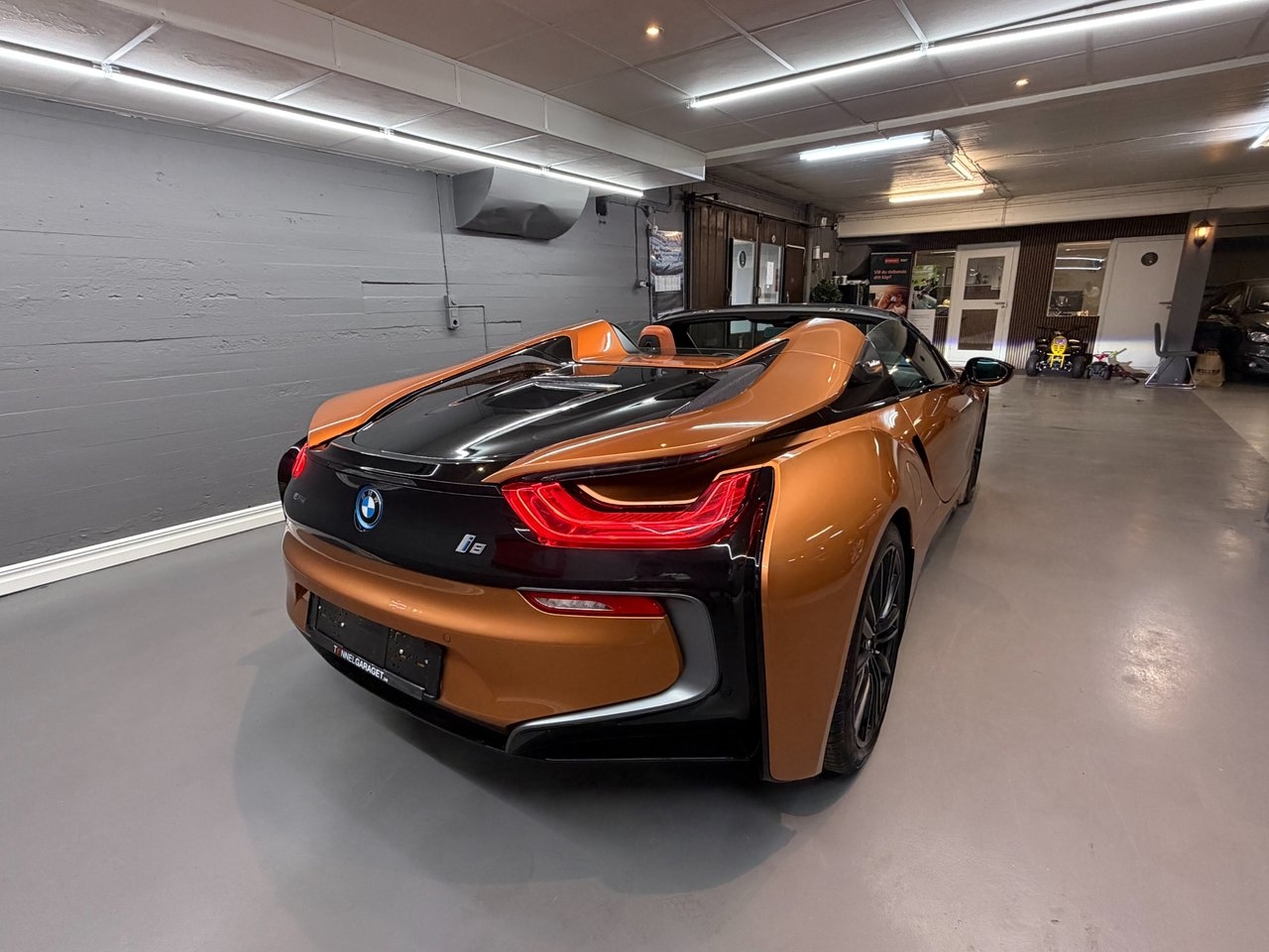 BMW i8 2019, kuva 4/10