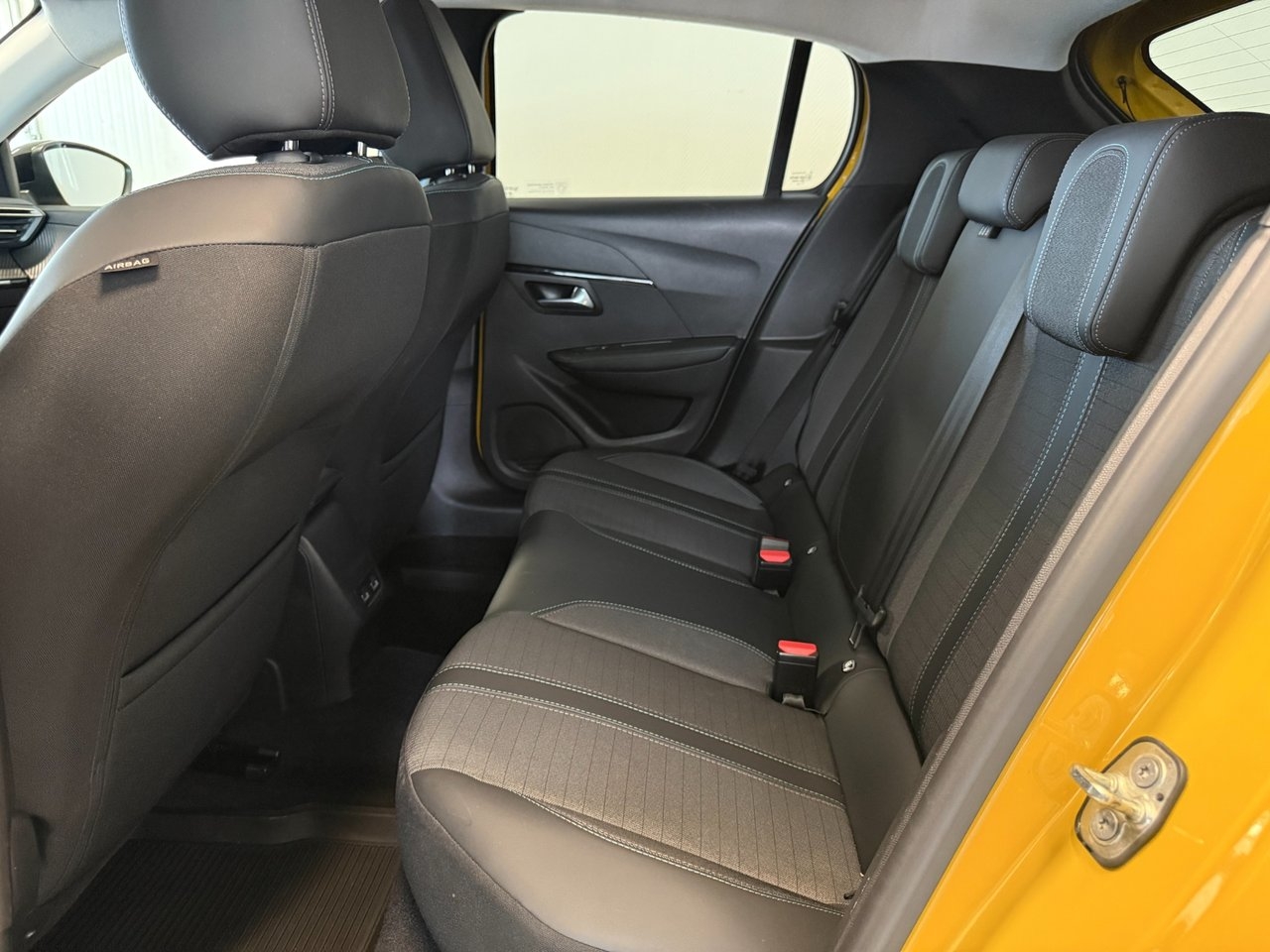 Peugeot 208 2022, photo 6/10