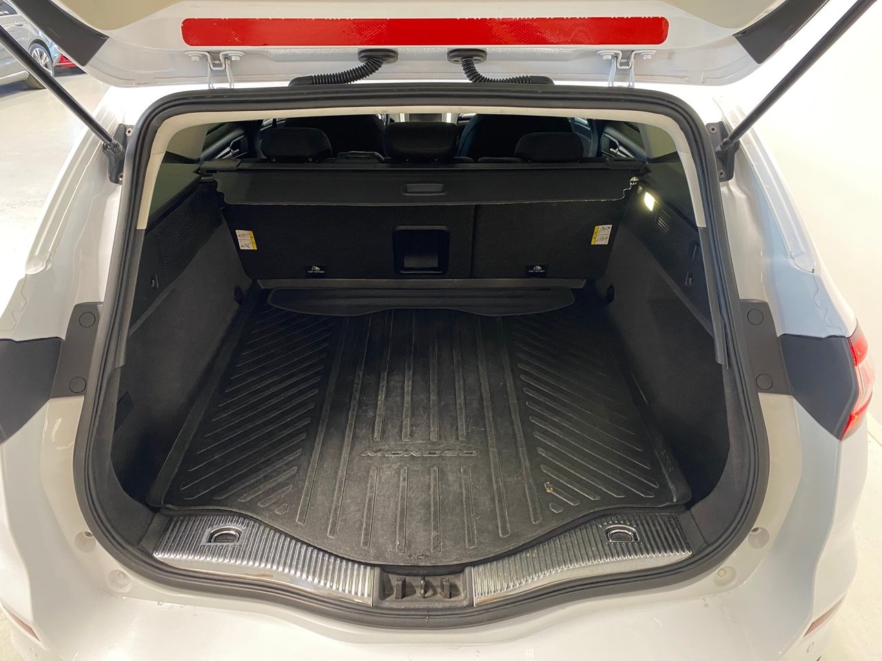 Ford Mondeo 2015, bild 5/14