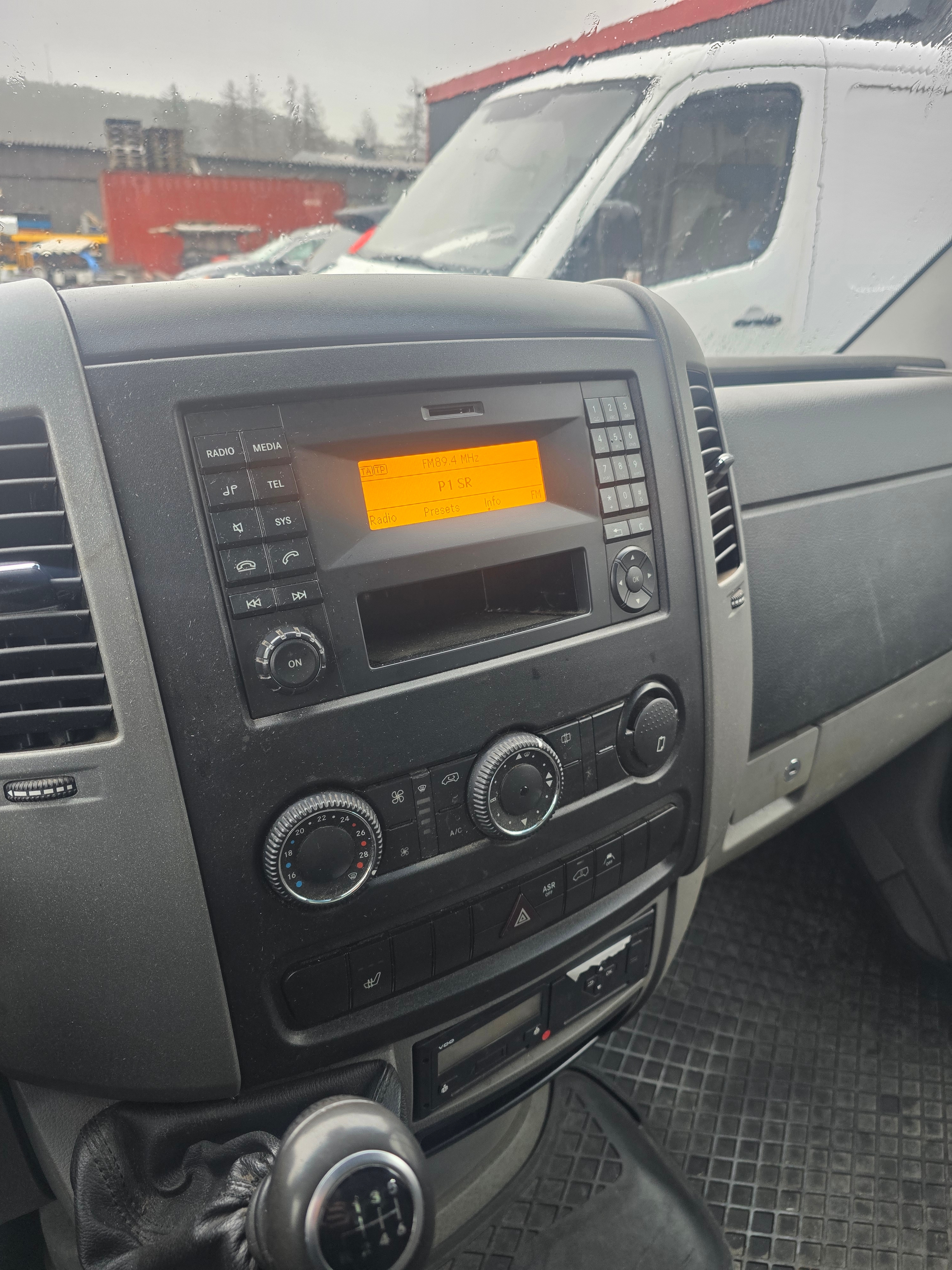 Mercedes-Benz Sprinter 2018, bild 2/10