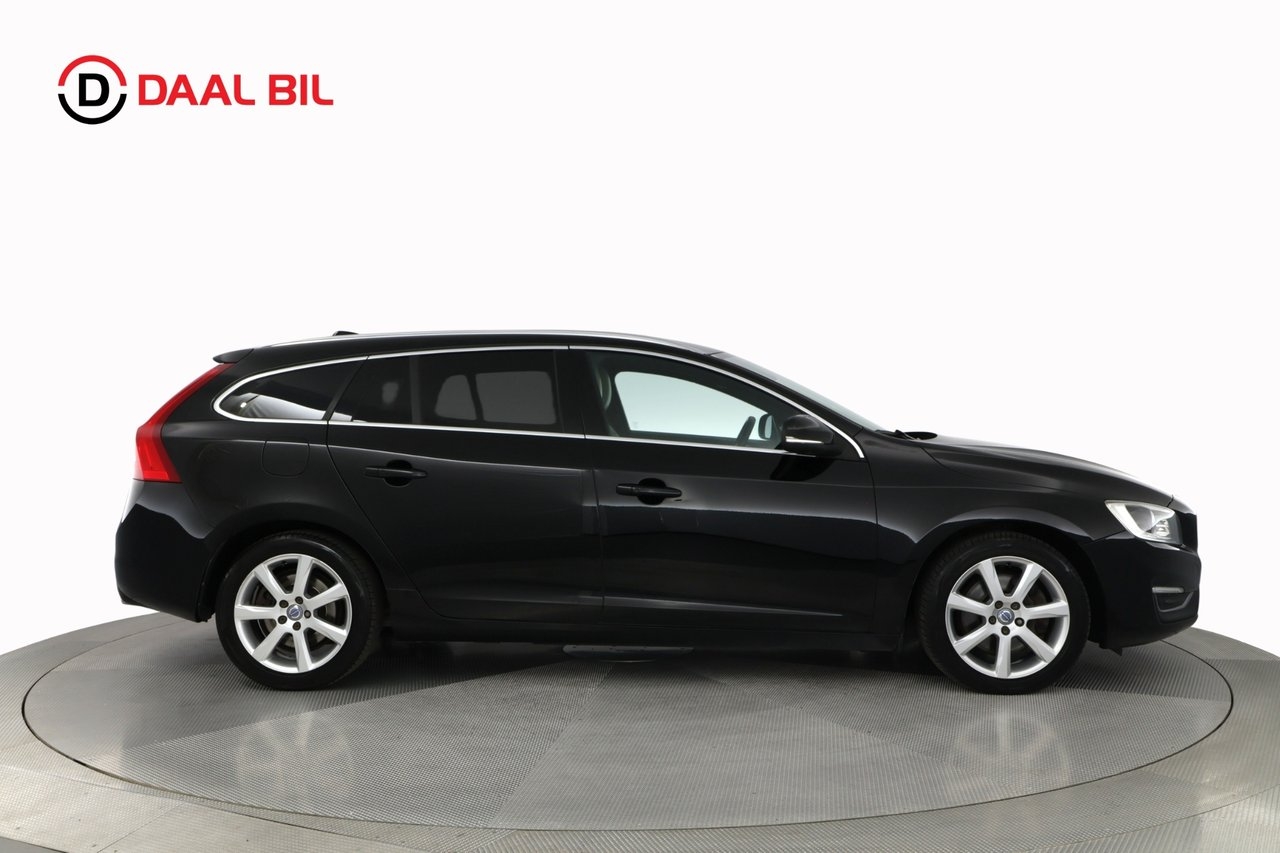 Volvo V60 D4 AWD 190HK SUMMUM DRAG 2016, bild 5/23