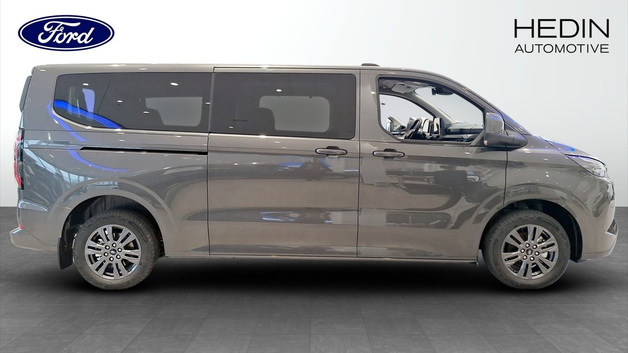 Ford Tourneo Custom 2025, bild 6/10