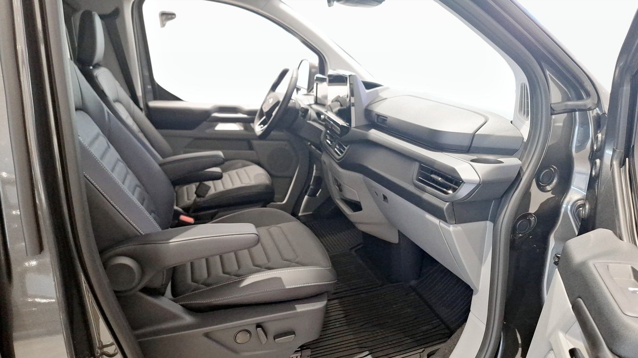 Ford Tourneo Custom 2025, bild 3/10