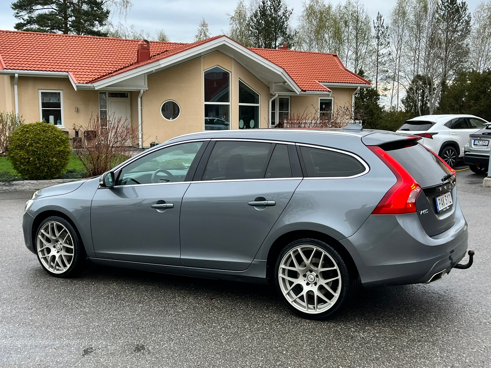 Volvo V60 D4 190hk Summum 2017, bild 3/10