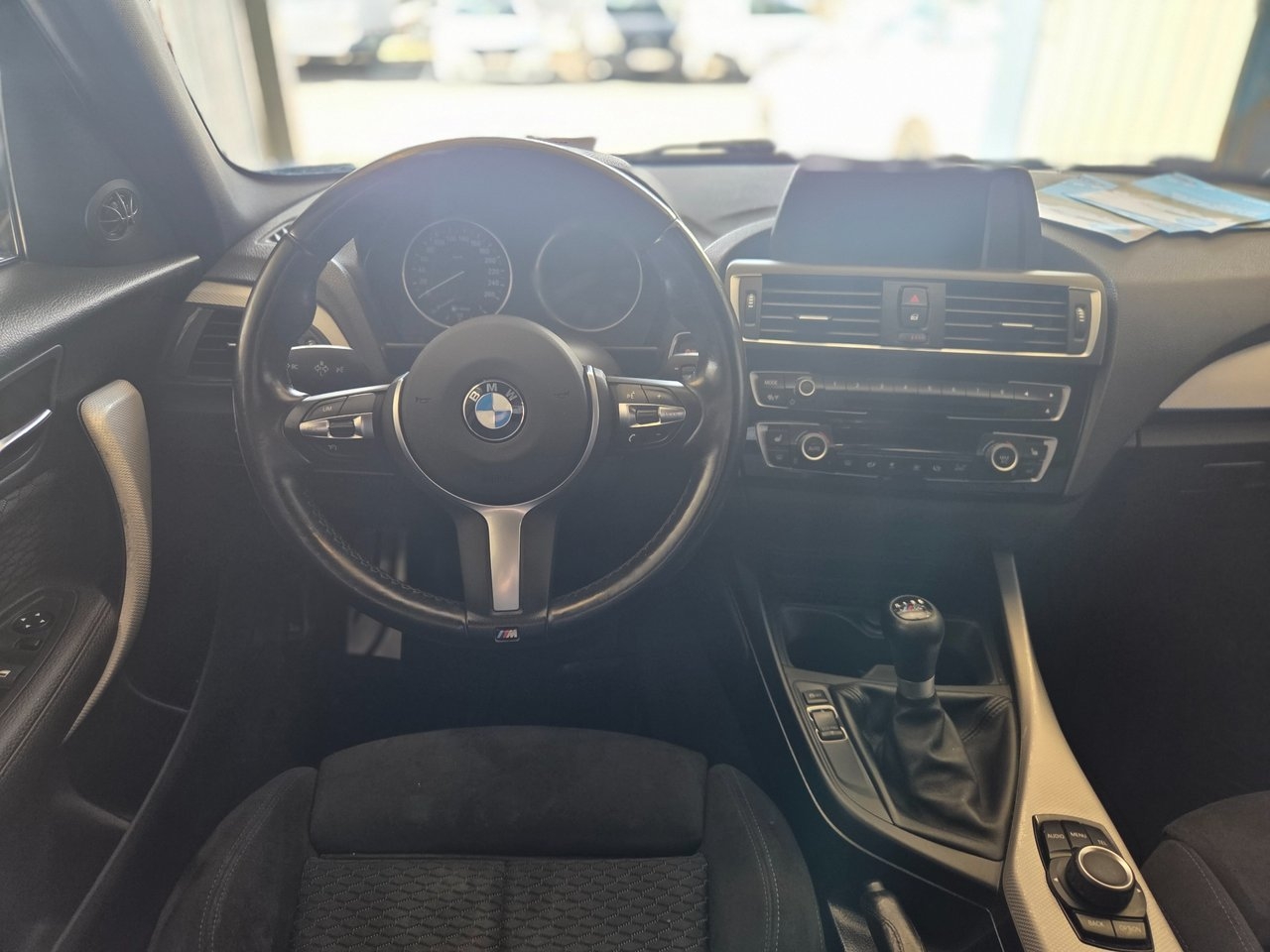BMW 118 2017, bild 6/7