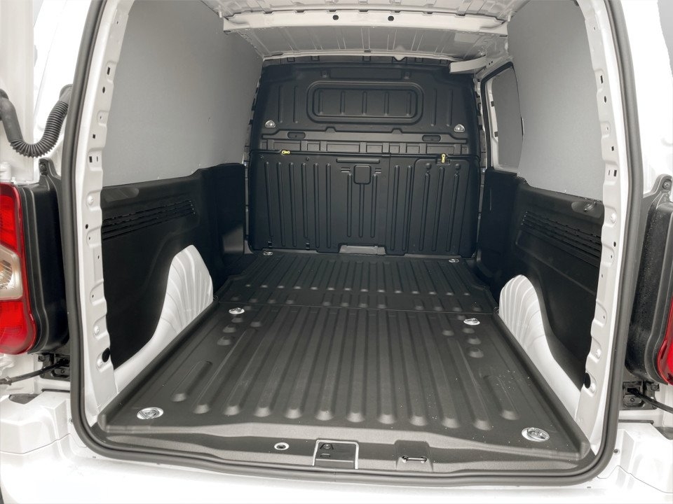 Opel Combo-e Elite 136hk L1 2026, photo 4/8
