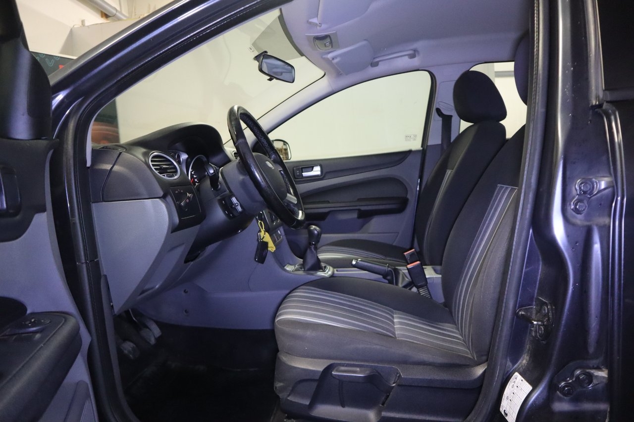 Ford Focus 2008, photo 7/15