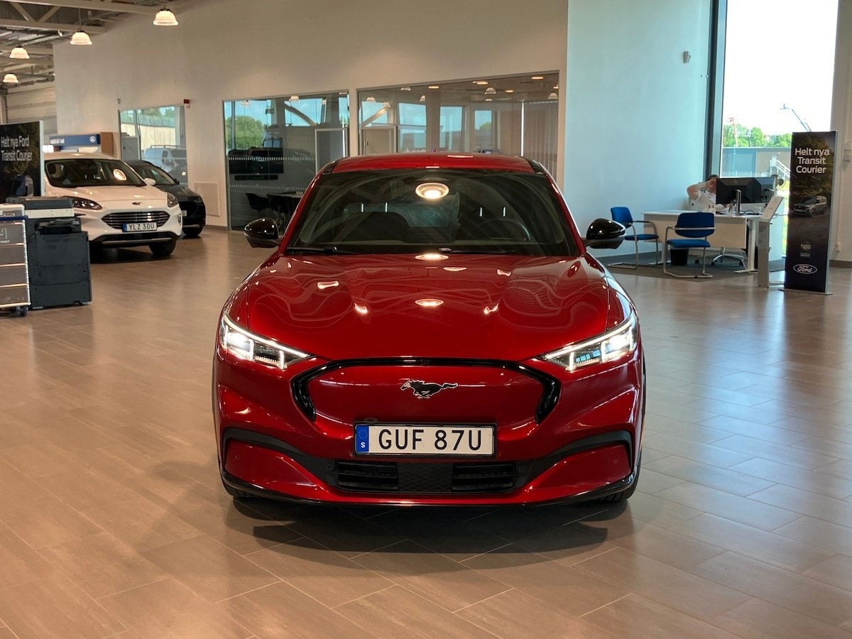 Ford Mustang Mach-E AWD Standard Range 2021, kuva 5/16