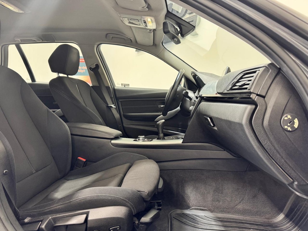 BMW 318 2014, bild 6/23