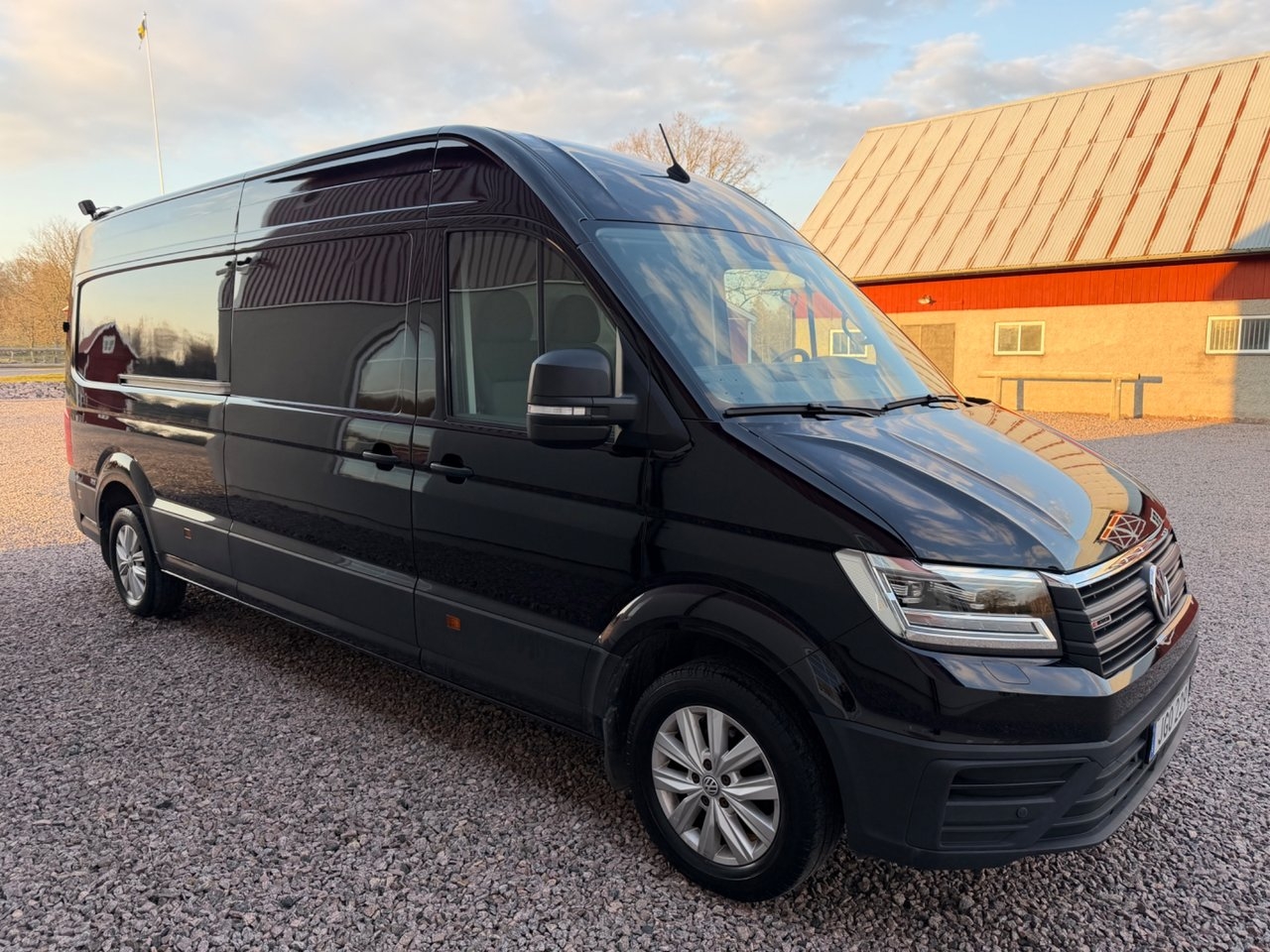 Volkswagen Crafter 35 2.0 TDI 4Motion 2019, bild 2/16
