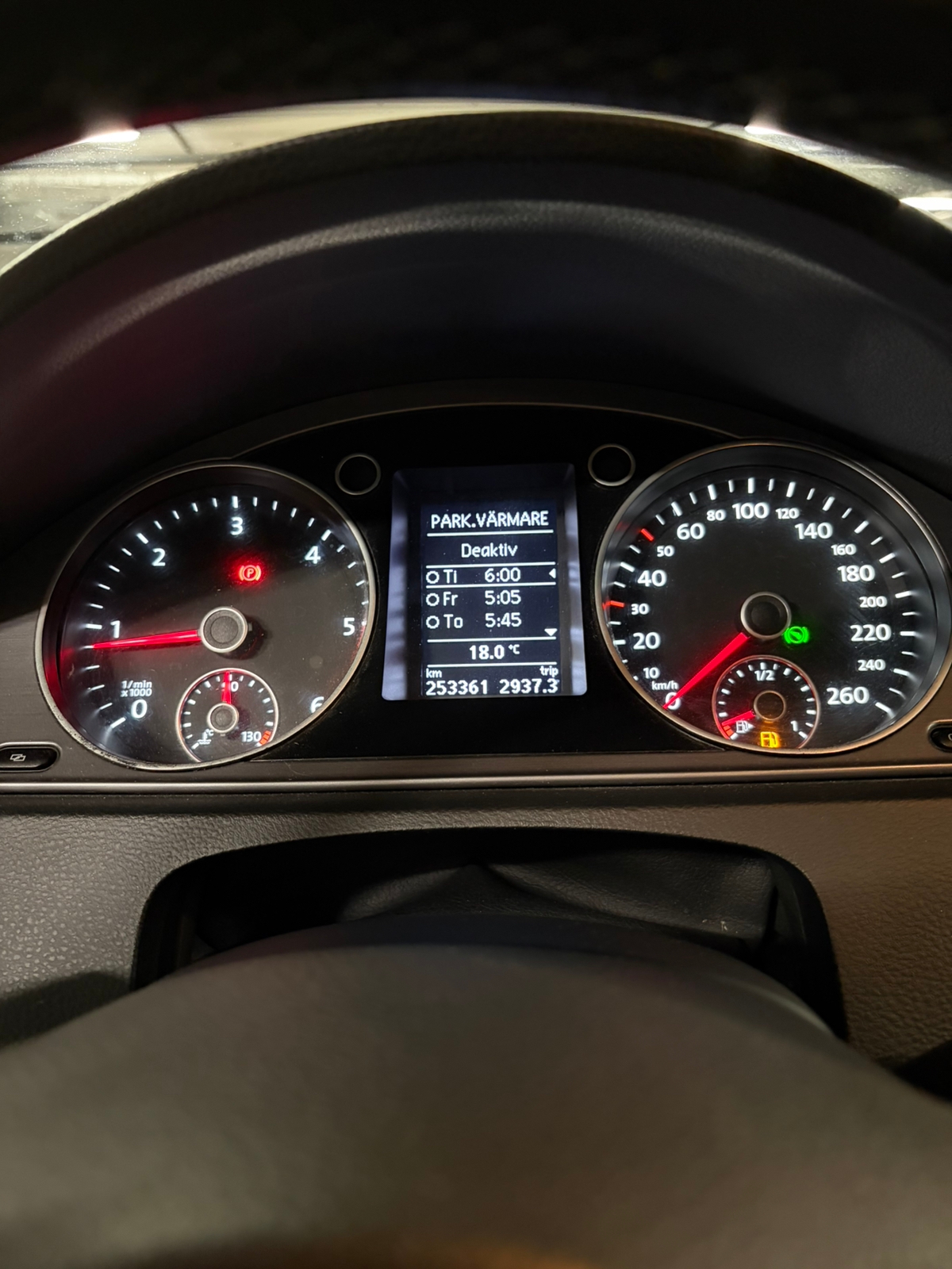 Volkswagen Passat 2012, bild 5/9