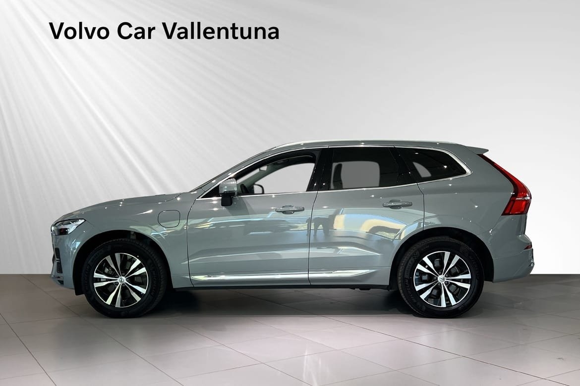 Volvo XC60 T6 Core Special Edition 2025, bild 3/10
