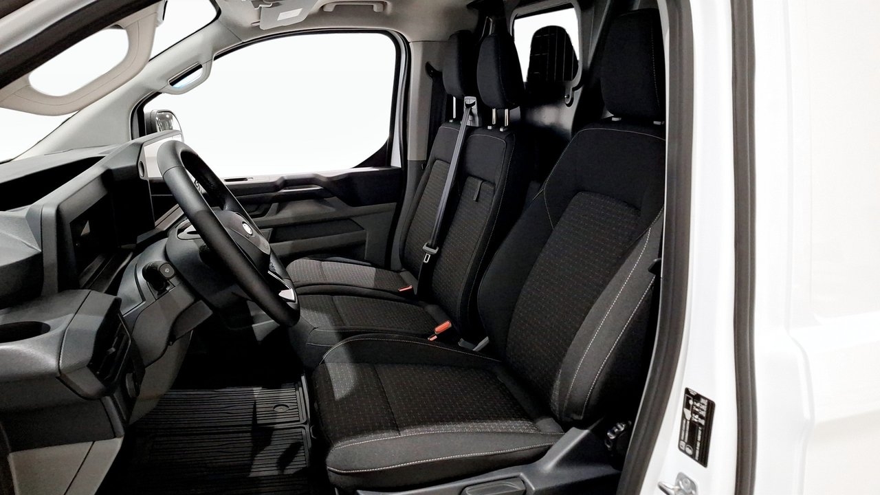 Ford E-Custom TREND SKÅP 320S 136 A RWD 2026, photo 5/9