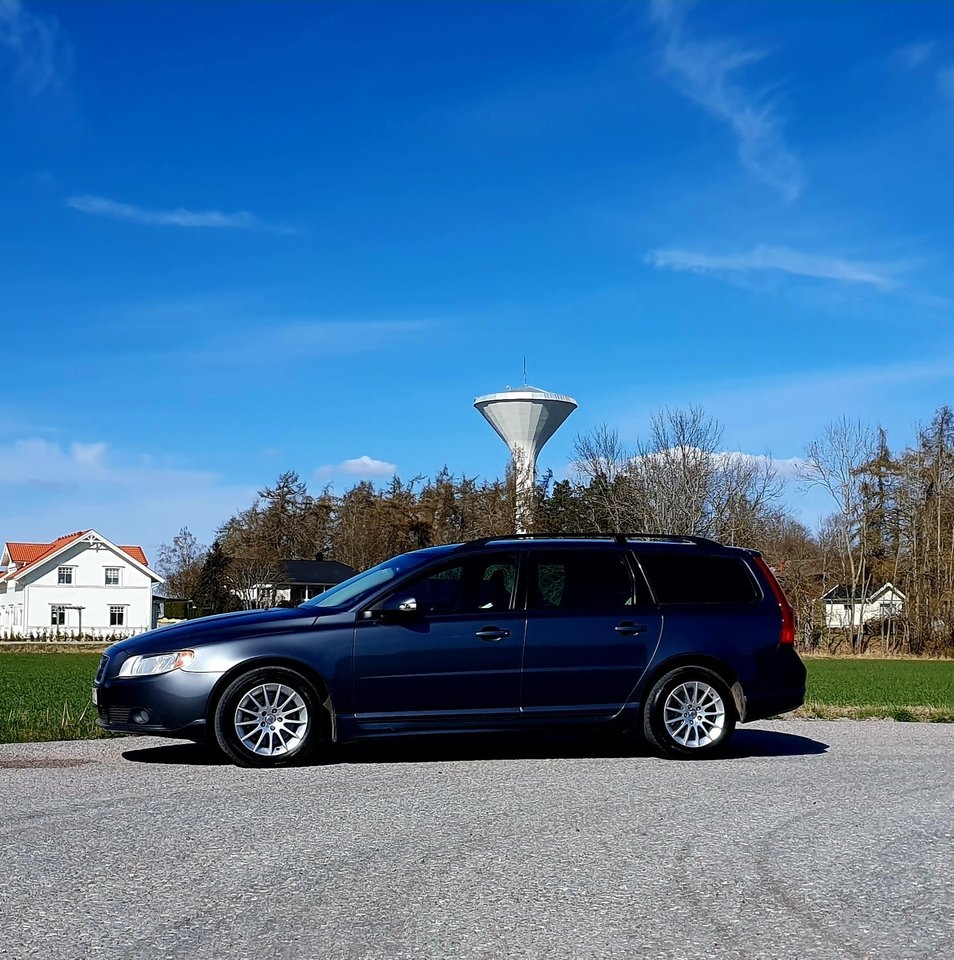 Volvo V70 D5 205hk Automat Helskinn GPS 2010, bild 2/10