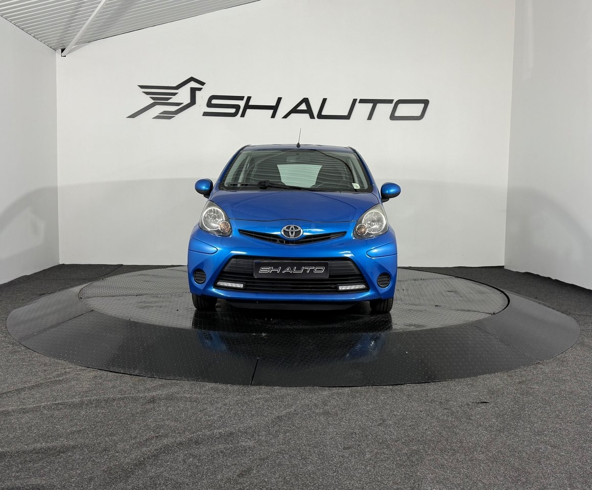 Toyota Aygo 5-dörrar 1.0 VVT-i MultiMode 2014, bild 2/10