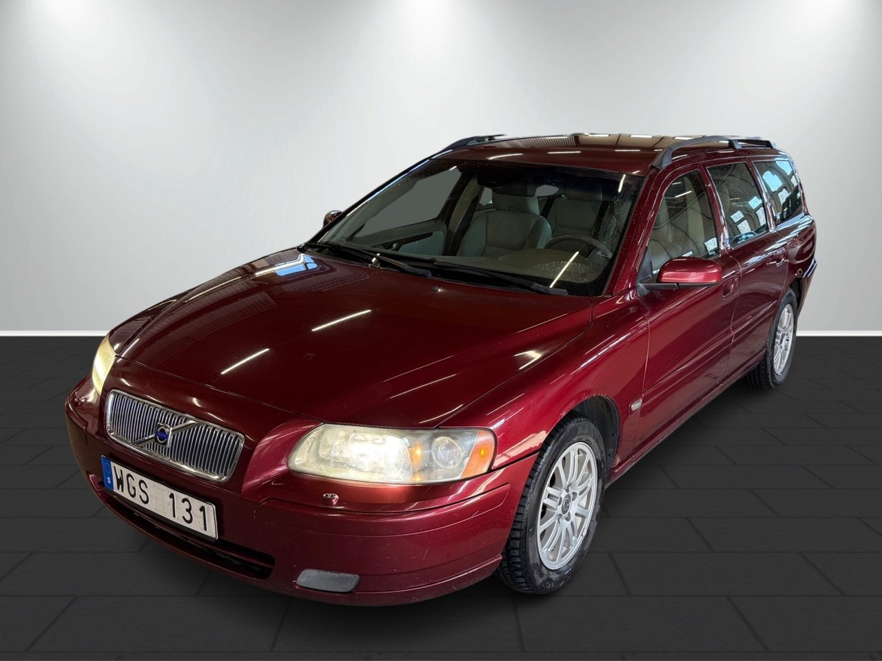 Volvo V70 D5 Momentum-Nybesiktad 2005, bild 2/10