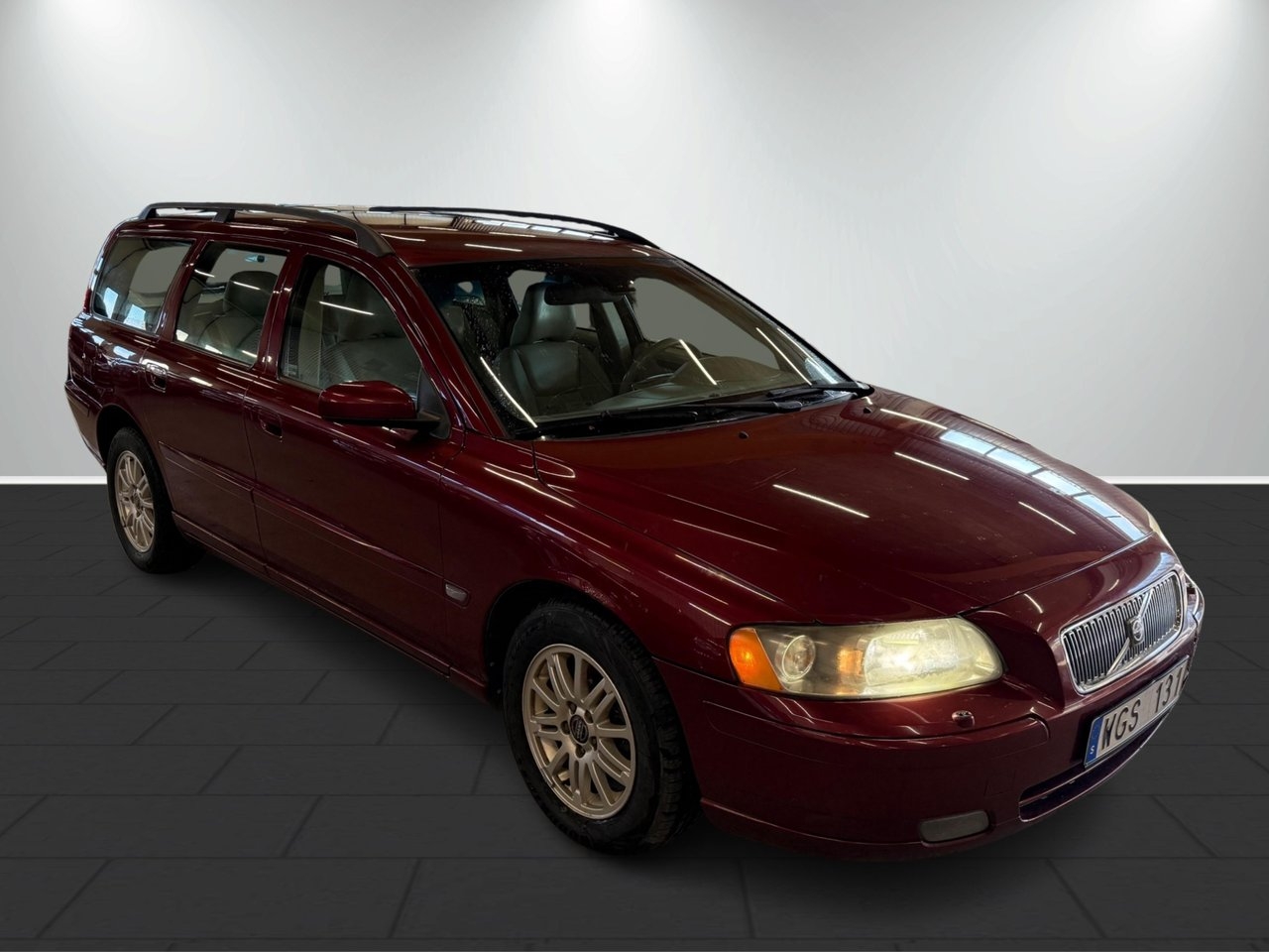 Volvo V70 D5 Momentum-Nybesiktad 2005, bild 4/10