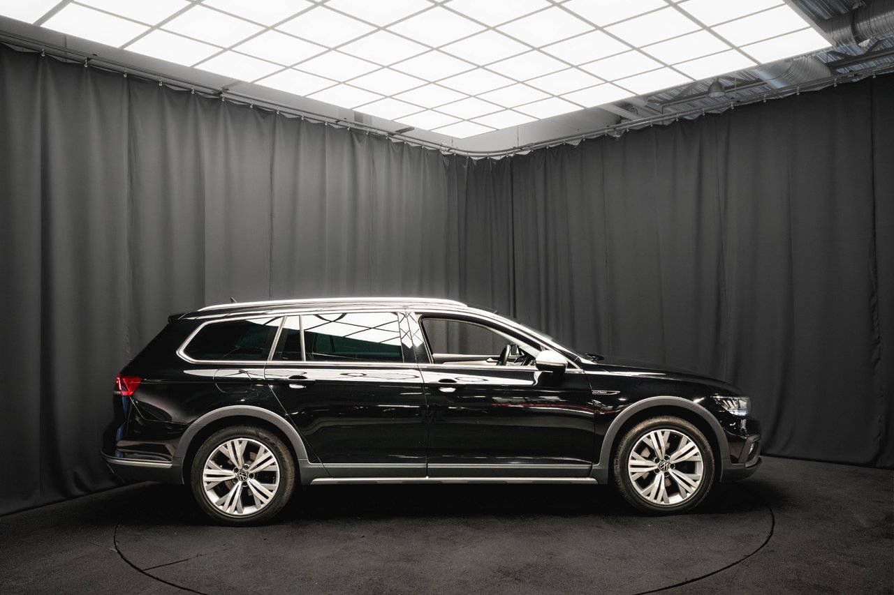 Volkswagen Passat 2022, photo 5/10