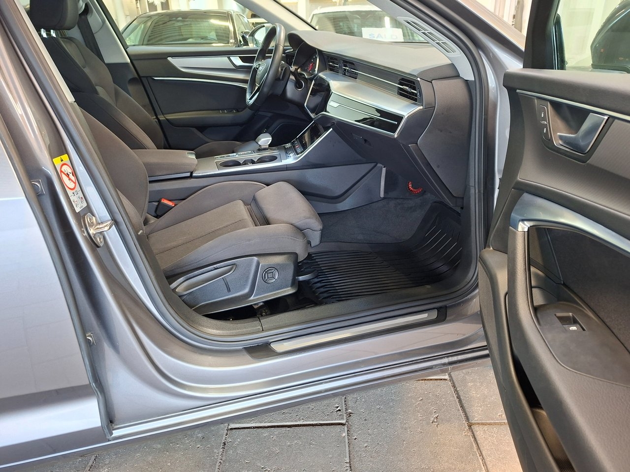 Audi A6 2019, bild 7/20