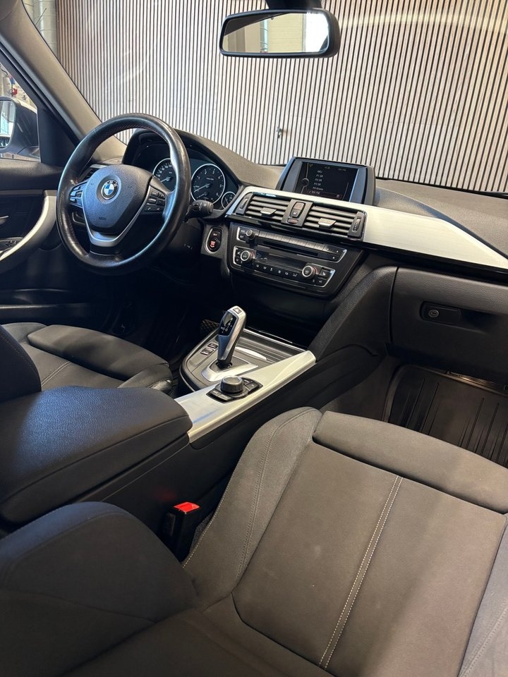 BMW 320 d Touring Steptronic Sport line 2013, kuva 6/9