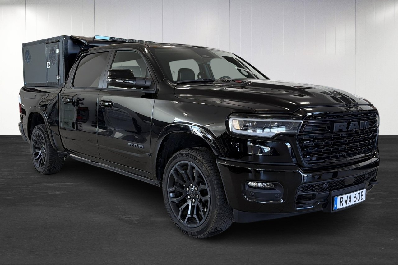 RAM 1500 Limited Night CREW CAB 2025, bild 2/10