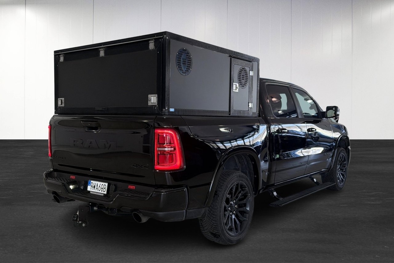 RAM 1500 Limited Night CREW CAB 2025, bild 4/10