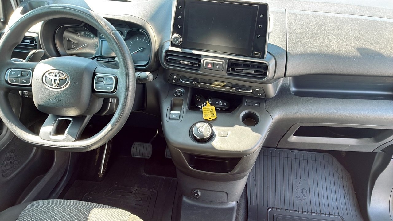 Toyota Proace City CITY 130hk AUT 2020, bild 4/9