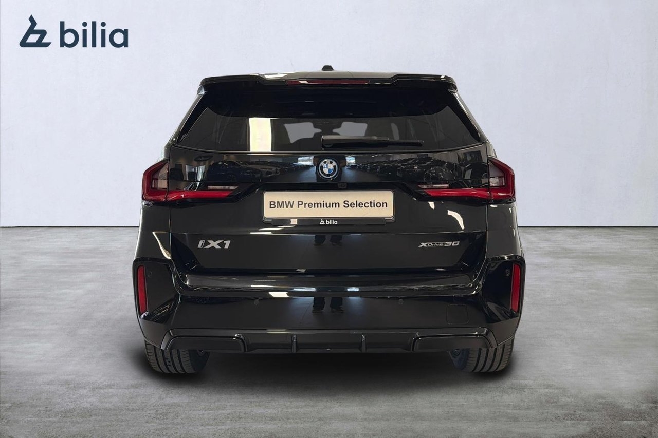 BMW iX1 xDrive 30 M-sport Busniess 2026, kuva 4/10