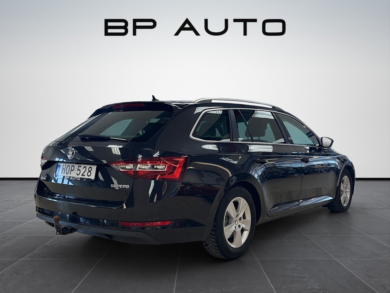 Skoda Superb Kombi 2.0 TDI SCR L&K 2016, photo 6/27