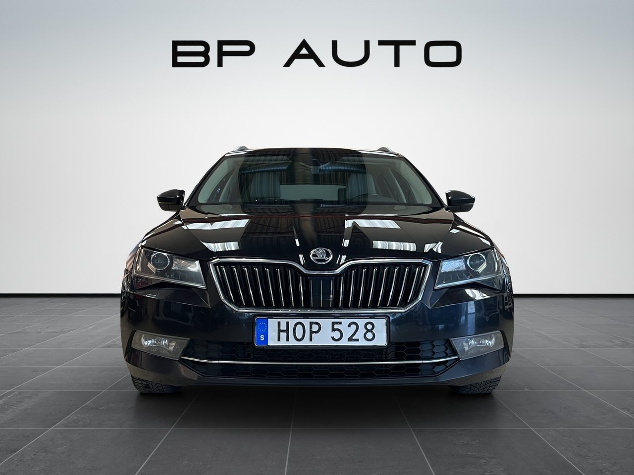 Skoda Superb Kombi 2.0 TDI SCR L&K 2016, photo 3/27