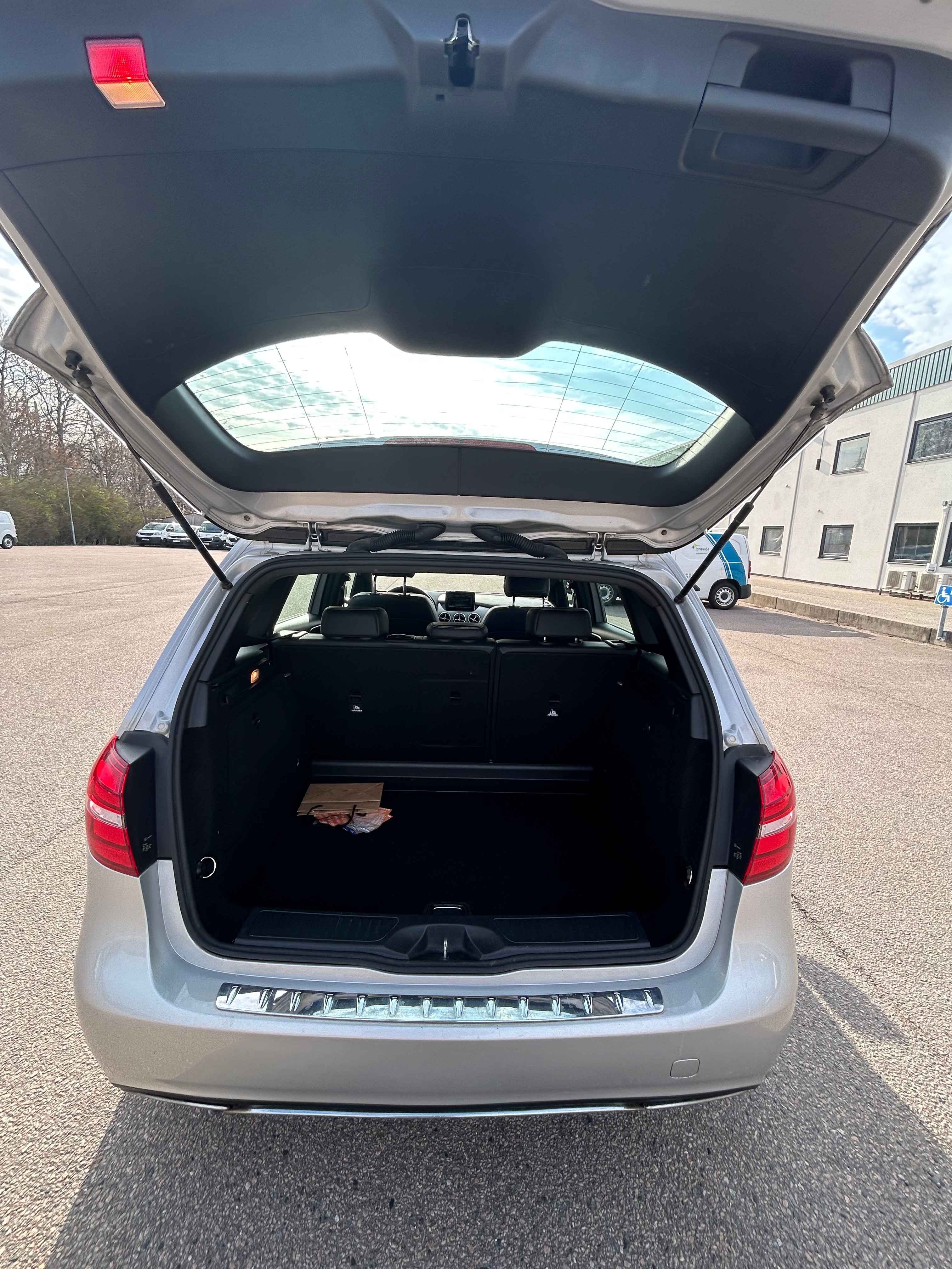 Mercedes-Benz B 200 d Manuell 2017, photo 7/7